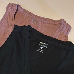 Madewell v-neck tank tops 2 qty, 2 colors - purple and black XS